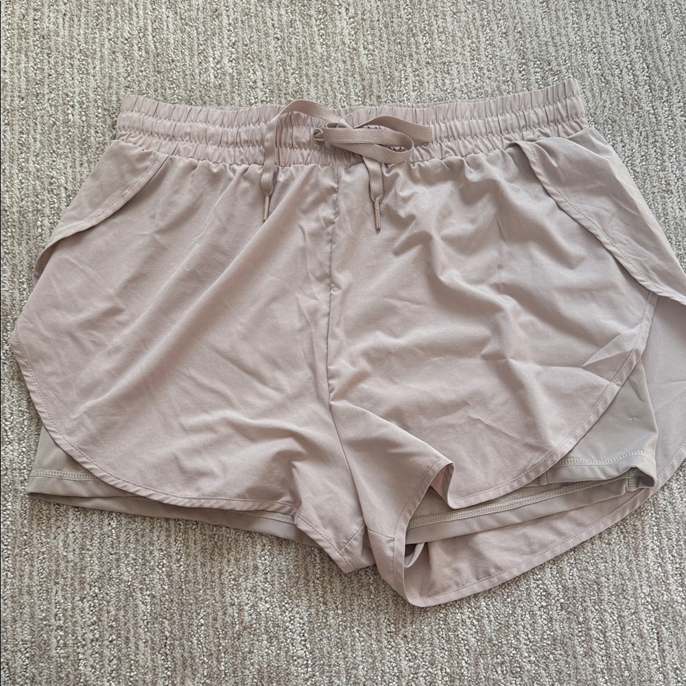 Buffbunny Lifesaver shorts (flaw see picture)